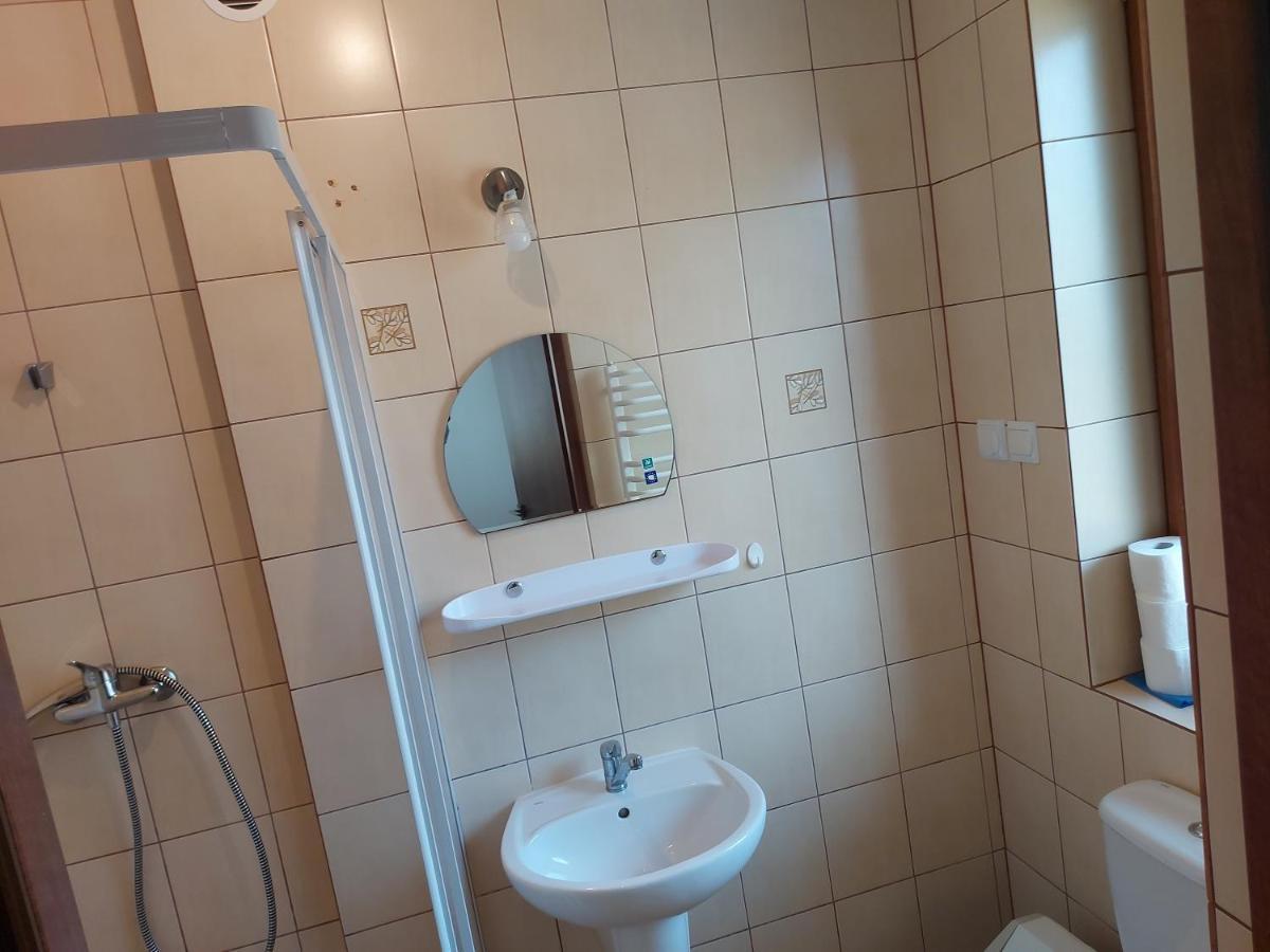 Pokoje Goscinne Tomasz Miedzywodzie Bagian luar foto