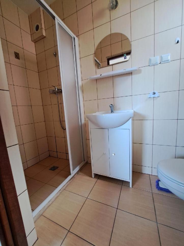 Pokoje Goscinne Tomasz Miedzywodzie Bagian luar foto